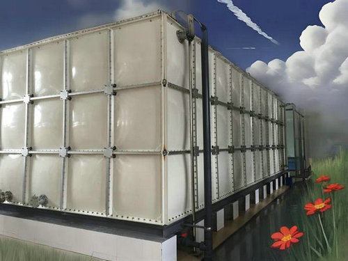 對比說明洛陽不銹鋼材質(zhì)和玻璃鋼材質(zhì)水箱的價格